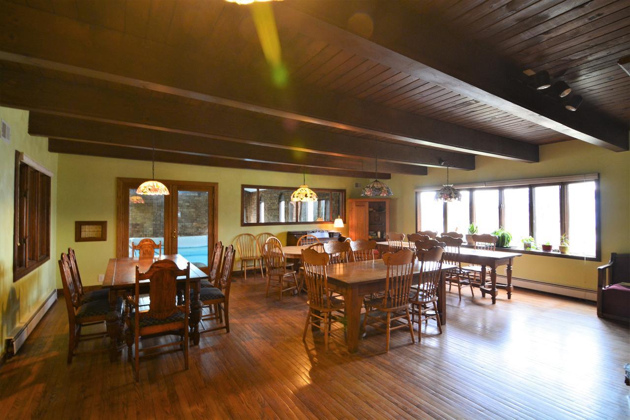Hop & Vine Inn Fennville Bagian luar foto